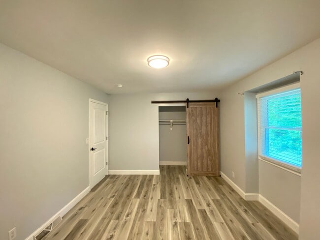 Building Photo - 331 Vineyard Park Ct