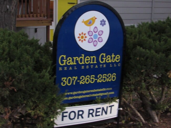 Building Photo - Gorgeous Westside 3 bd Twin Home