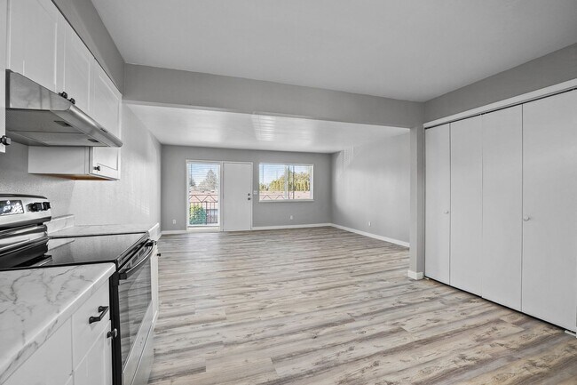 Building Photo - Ground floor remodeled 2 br unit