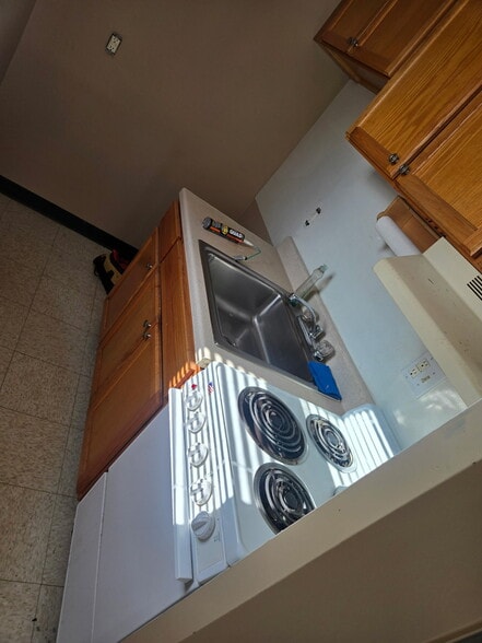 Building Photo - 229 N Clinton St