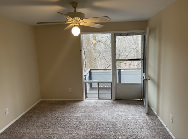 Building Photo - 7531 Spring Lake Dr