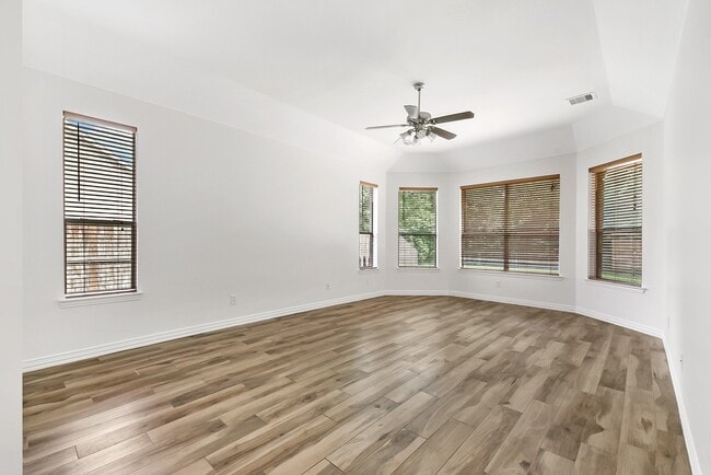 Building Photo - 1030 Bayou Vista Ct