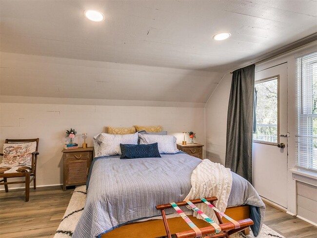 Building Photo - 734 Boyd St