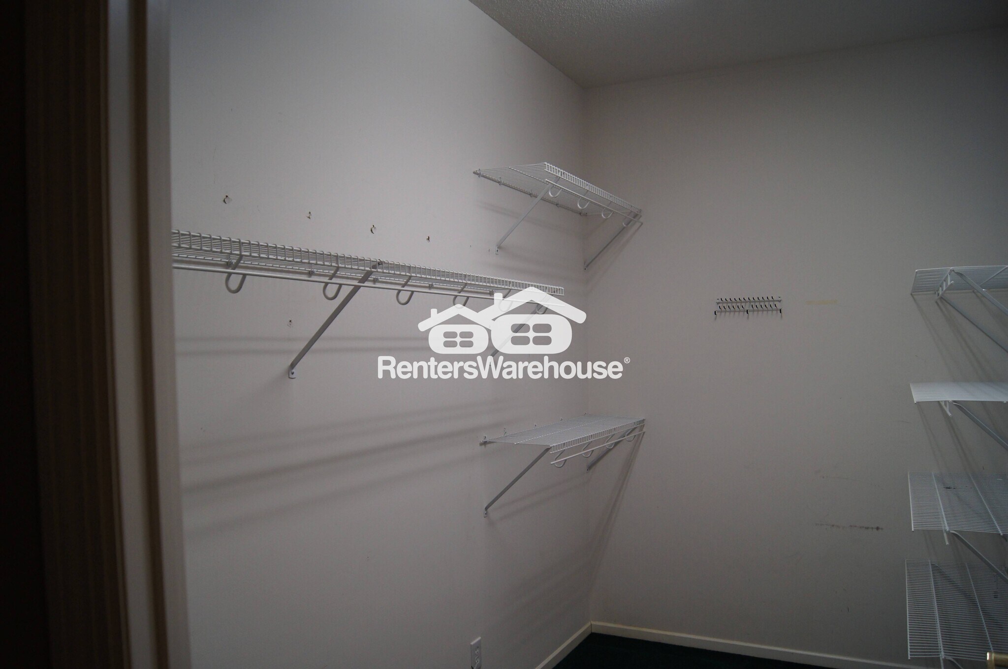 Building Photo - 3750 Pilot Knob Rd