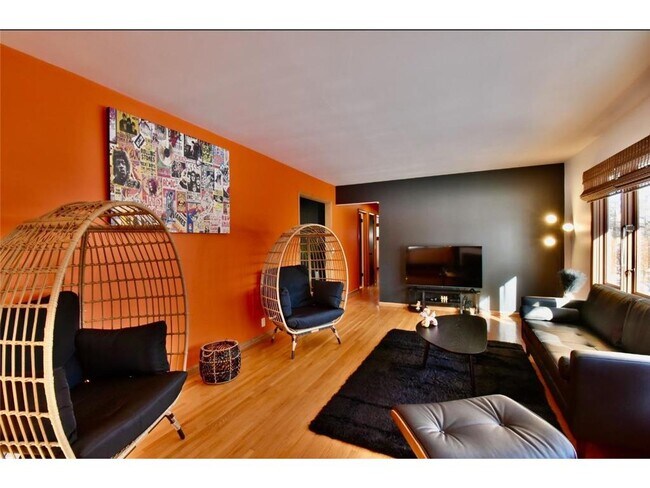 Building Photo - 239 Byrondale Ave