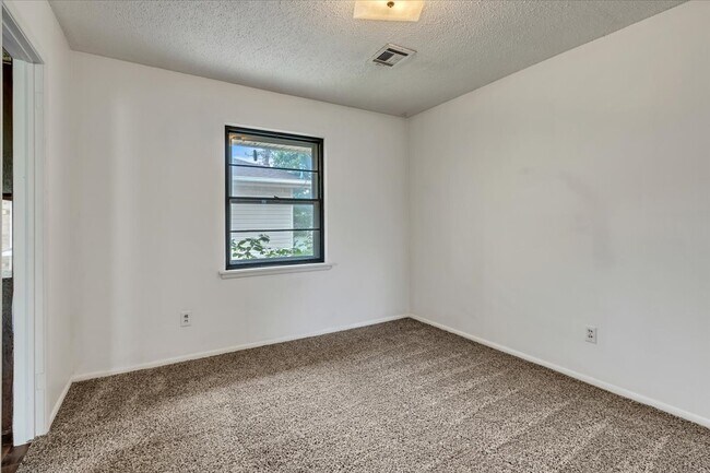 Building Photo - 2412 N Key Blvd