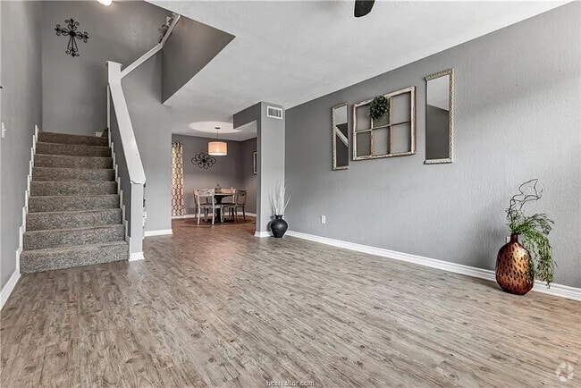 Building Photo - 4403 Carter Creek Pky