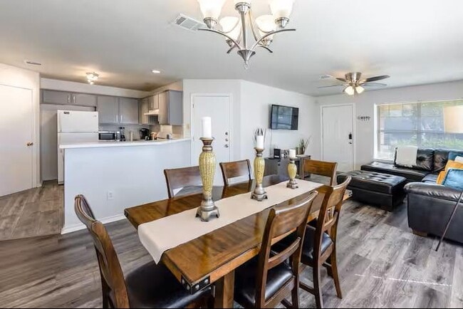 Building Photo - 2304 Smith Branch Blvd