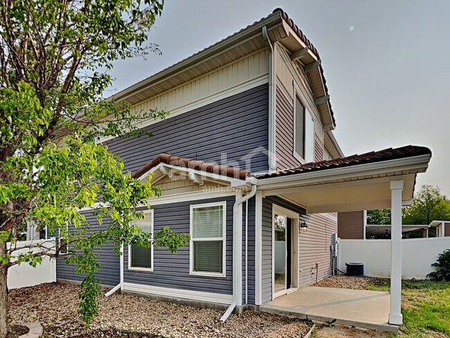 Building Photo - 5526 N Gibraltar St