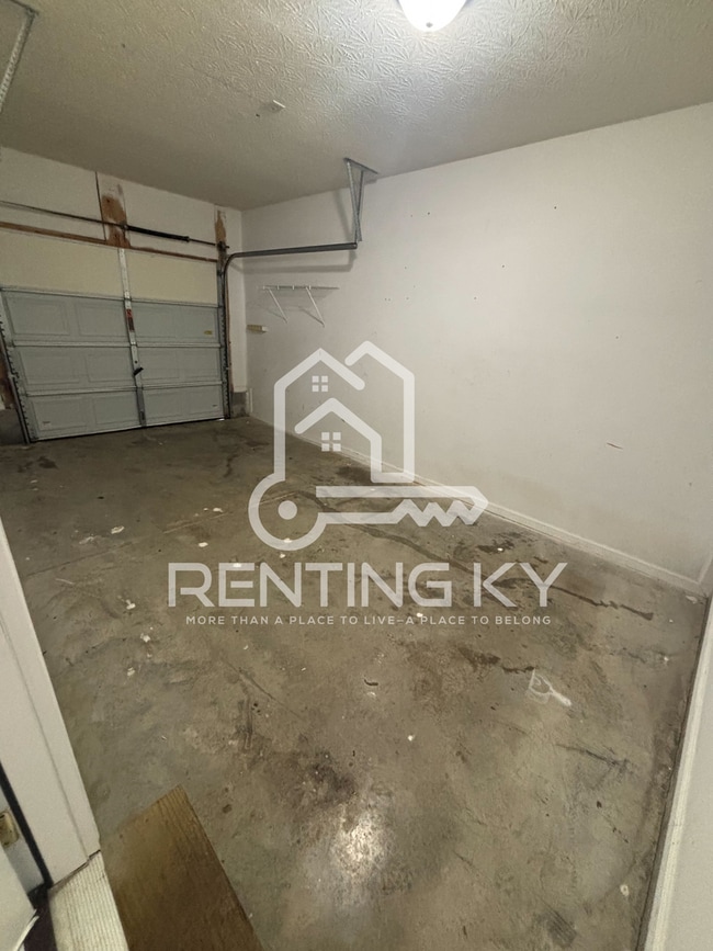 Building Photo - Newly Renovated 2-Bed, 1.5-Bath Townhome!