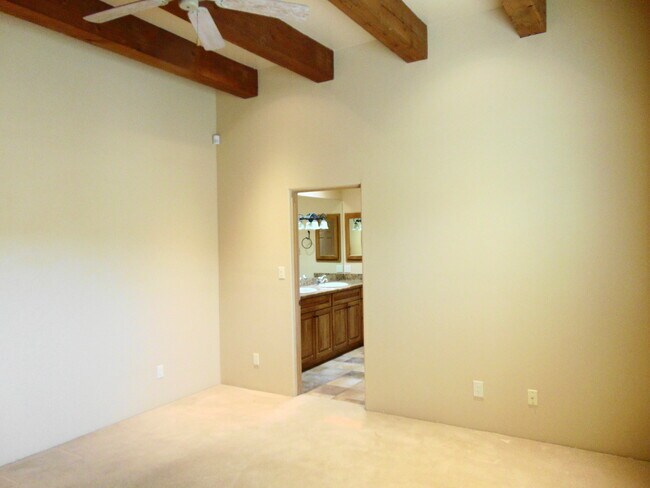 Building Photo - 416 Calle Kokopelli - *LEASE PENDING*