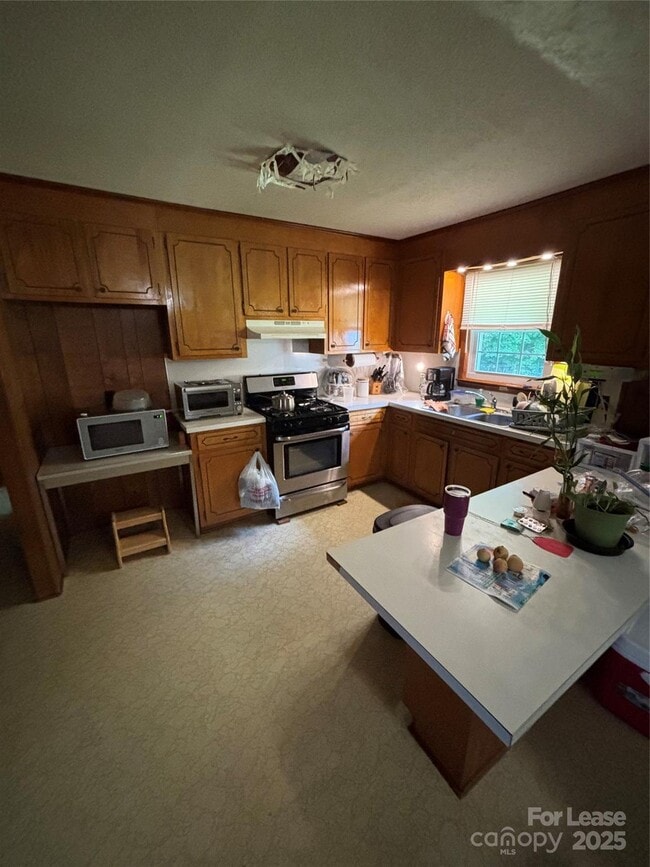 Building Photo - 2947 Lyndell Way
