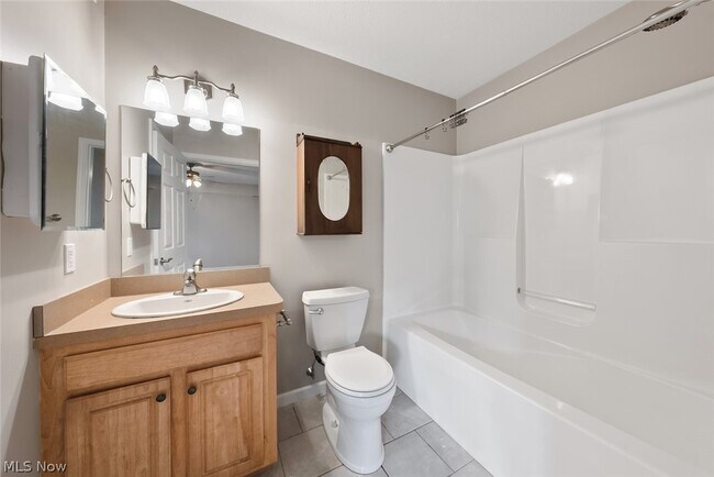 Building Photo - 11531 Riverview Ct