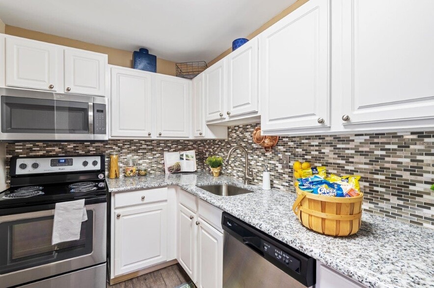 Primary Photo - Silver Spring Station Apartment Homes