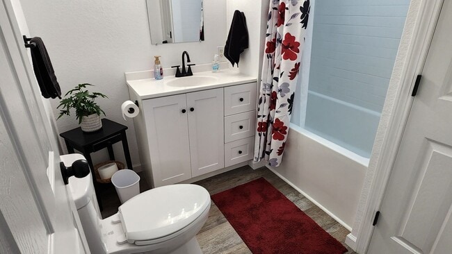 Building Photo - Modern, Brand New Build, Move-In Ready One...