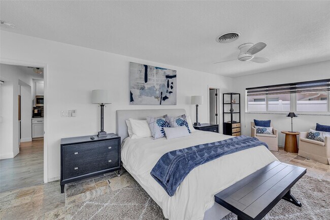 Building Photo - 3108 NE 42nd Ct