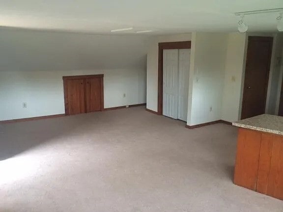 Building Photo - 423 N East St