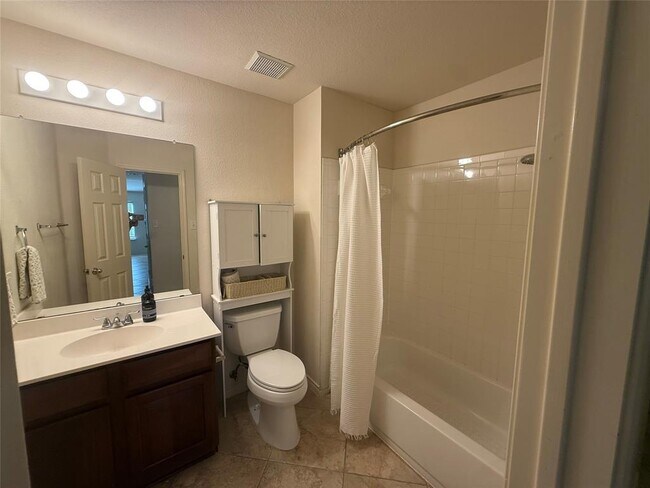 Building Photo - 3314 Blue Ridge Dr
