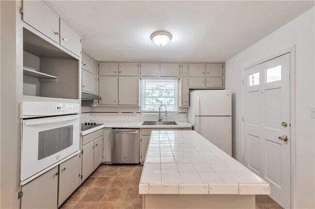 Building Photo - 1728 Springer St NW