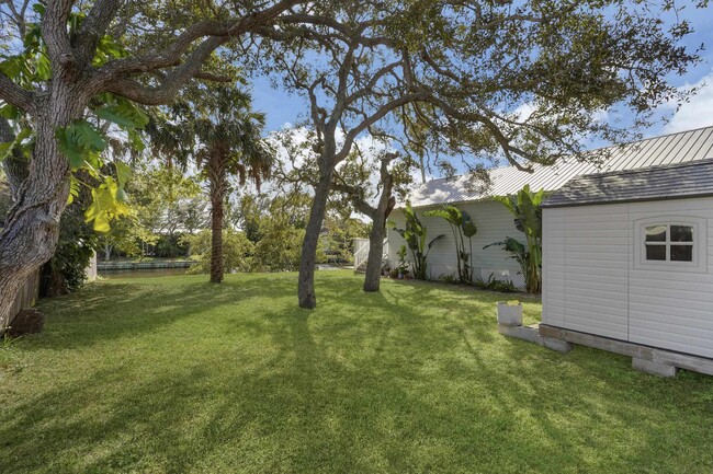 Building Photo - 231 Majorca Rd