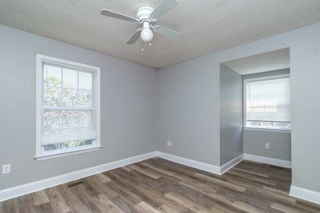 Building Photo - 7005 Buddy J Ln