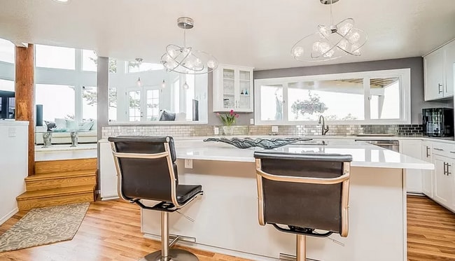 Building Photo - 3695 Sqft. Home with 180 degree Sound views!