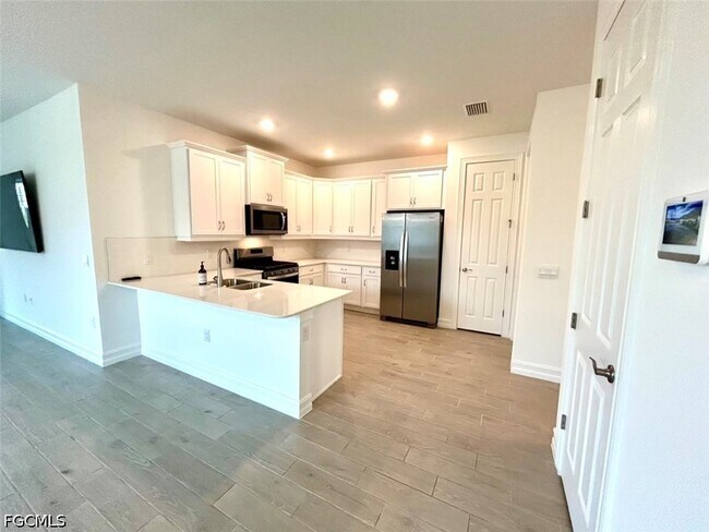 Building Photo - 43806 Blue Heron Ln