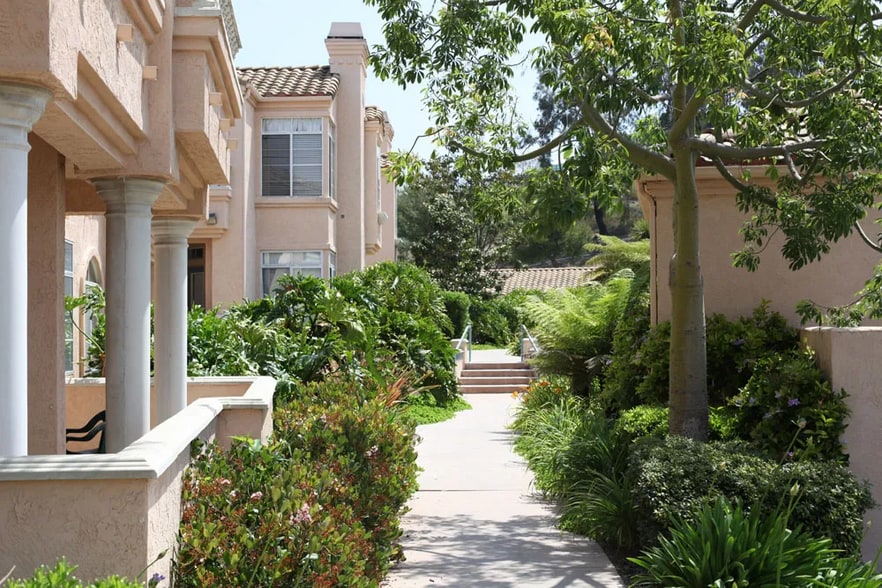 Building Photo - 3587 Cameo Dr