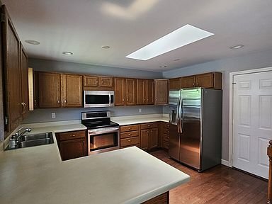 Building Photo - 8703 Fatima Dr