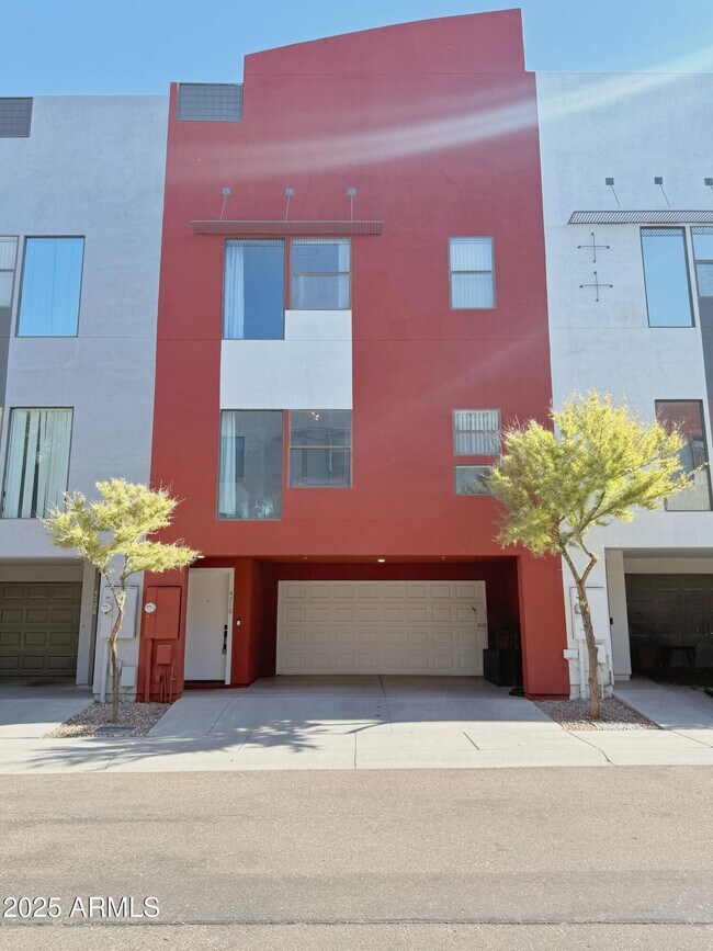 Building Photo - 4710 E Culver St