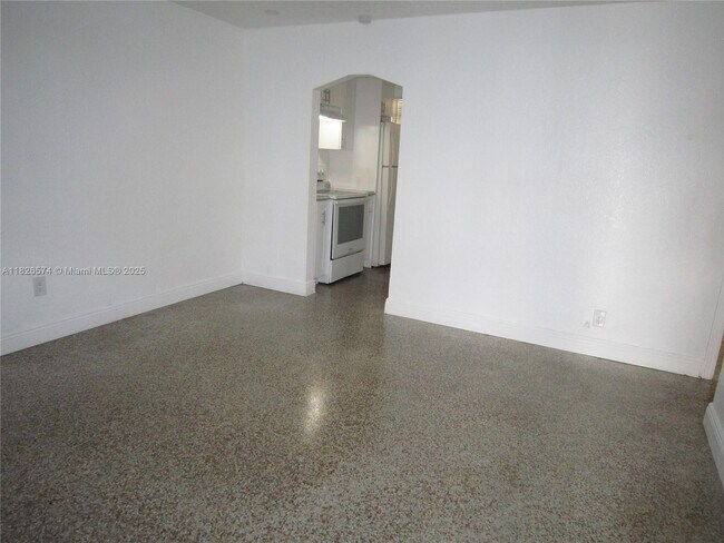 Building Photo - 2039 Taylor St