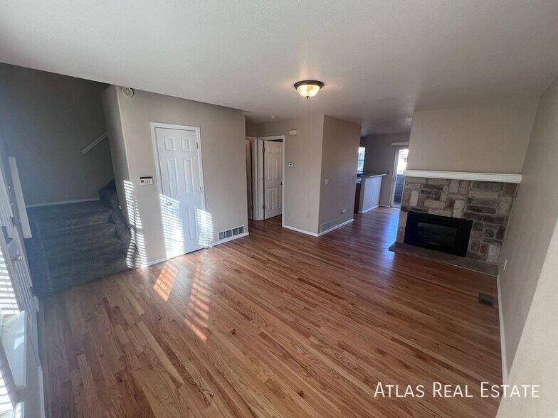 Building Photo - 3260 Capstan Way