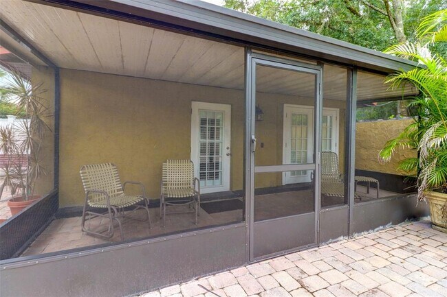 Building Photo - 7911 Flowerfield Dr