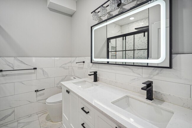 Building Photo - 25 Wallis Ave