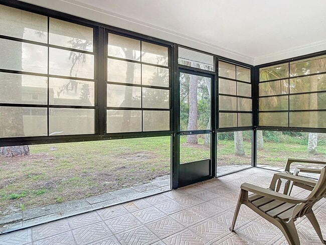 Building Photo - Gorgeous 3-Bedrorom, 2 Bath, 1165 sq ft home
