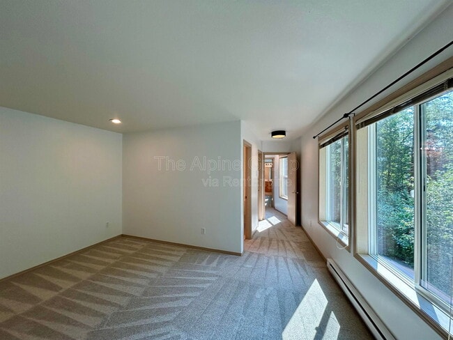 Building Photo - 11015 SW 41st Ave