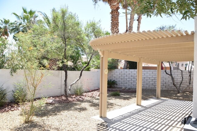 Building Photo - SOUTH - RANCHO LAS PALMAS - 1 STORY HOME - 89123