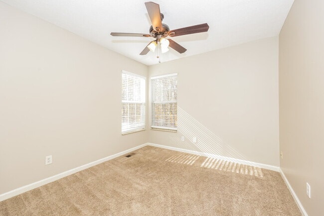 Building Photo - 317 Hunters Chase Dr