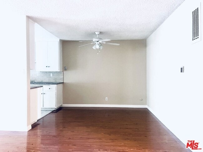 Building Photo - 1132 Alameda Ave