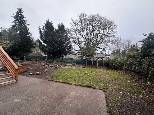 Building Photo - *Coming soon* 3 Bedroom 1.5 Bath Single Family Home