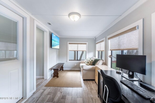 Building Photo - 1170 19th St N