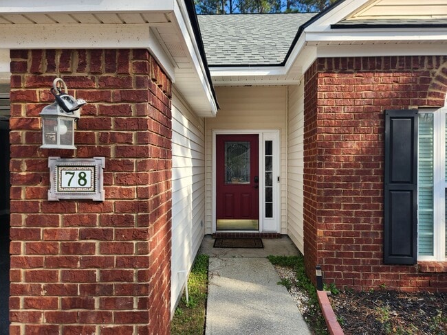 Building Photo - Tastefully updated 3 Bedroom 2 Bath home in The Arbors of Pooler!