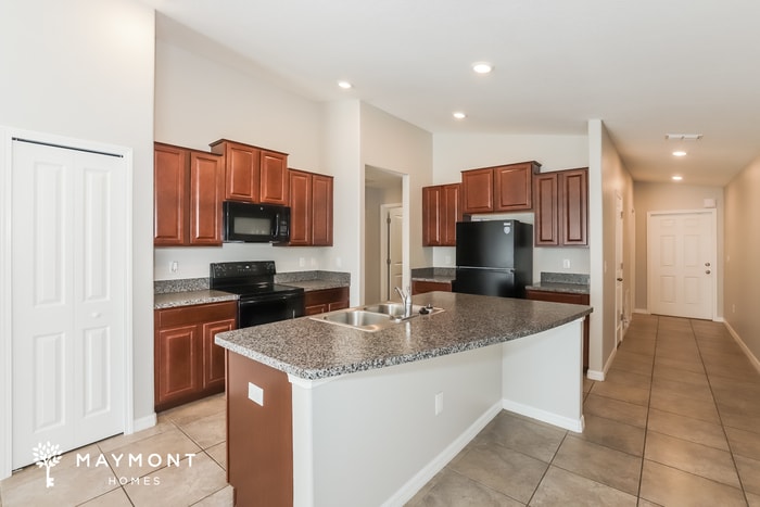 Building Photo - 14810 Crescent Rock Dr