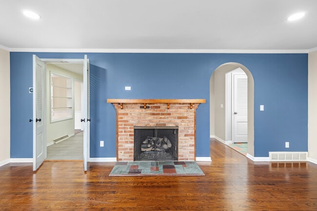 Building Photo - Ward Road SFH