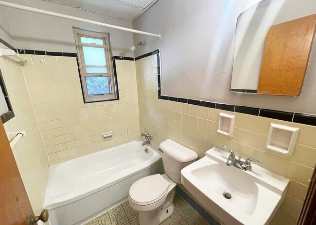 Prob 362-C Bathroom - Probasco 362