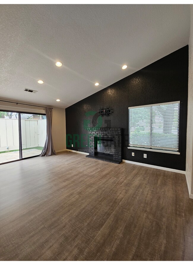 Building Photo - 1108 Cedar Creek Dr