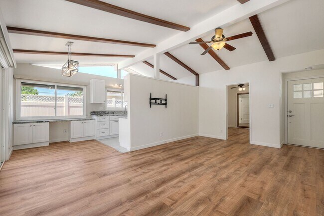 Building Photo - San Diego- Near Del Cerro - Refreshed 4 bed / 2 bath Home w/Solar ,A/C, Large Yard, Garage, and M...