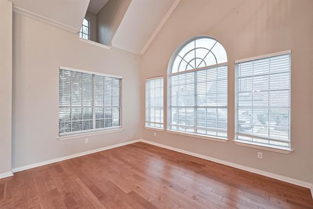 Building Photo - 4310 Mulligan Ave