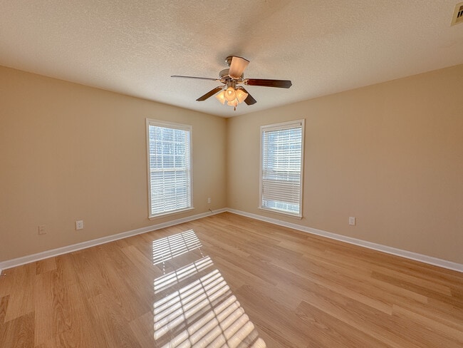 Building Photo - 8585 Clito Rd