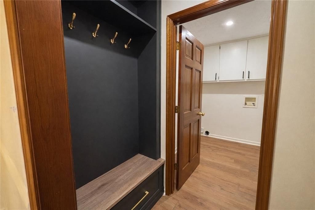 Building Photo - 807 Oak Bridge Ln